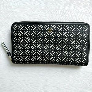 Tory Burch Fret-T Zip Continental Wallet